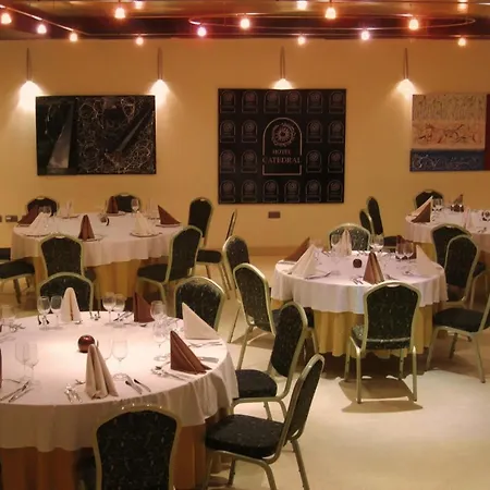 Отель Catedral
